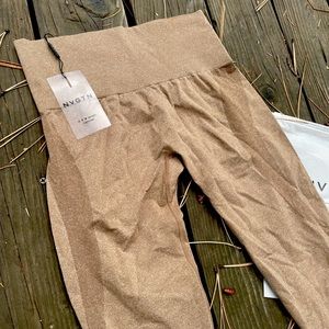 NVGTN mocha contour leggings medium